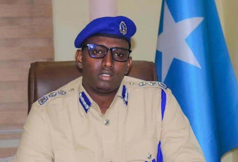 Banadir Regional Police Commander Mahdi Omar Muumin—another ex-Al-Shabaab member now serving in government—threatened to detain journalists in “dark cells” if they reported on insecurity in Mogadishu. Banadir Regional Police Commander Mahdi Omar Muumin—another ex-Al-Shabaab member now serving in government—threatened to detain journalists in “dark cells” if they reported on insecurity in Mogadishu.
