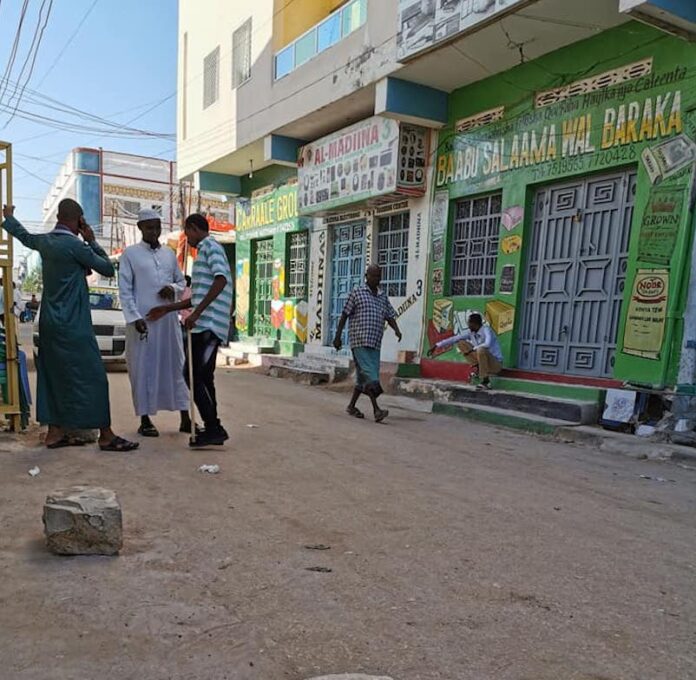 Daesh terror group closes down businesses in Bosaso over extortion money.