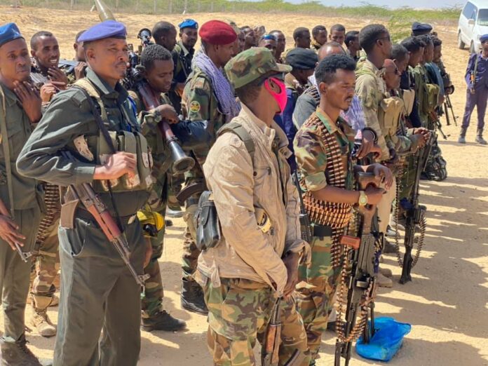 The fighting in Barawe involves the Darwish police force, trained by the European Union and the United Nations and predominantly composed of Rahanweyn clan members, and the military mainly trained in Uganda and Ethiopia, primarily consisting of Hawiye clan members.