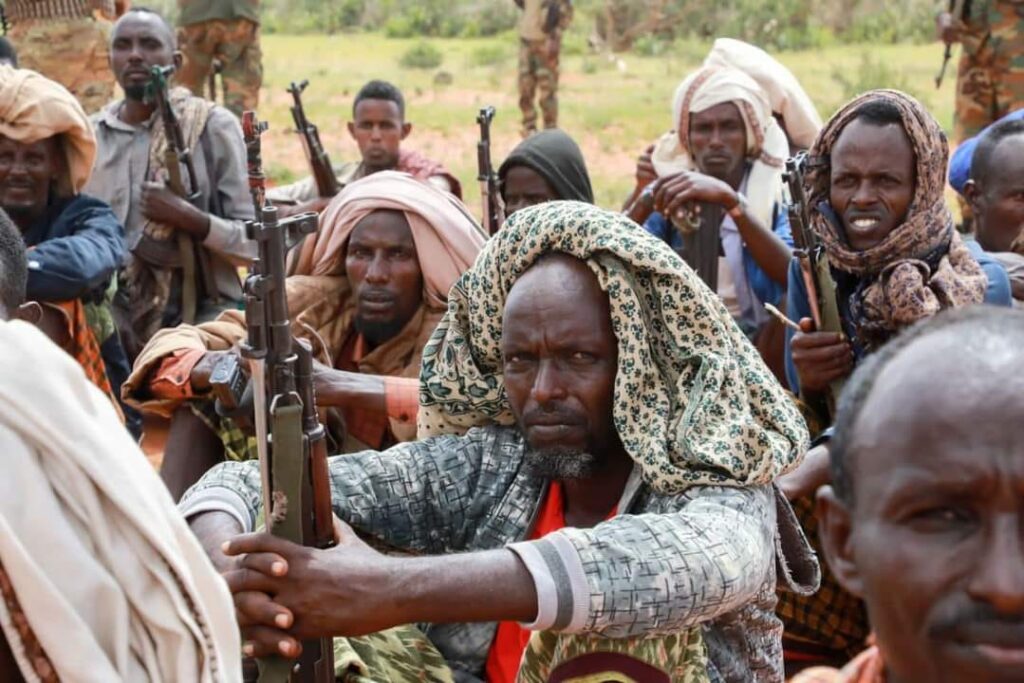 Clan fighting enters its fourth day in Middle Shabelle region with more than 10 killed.