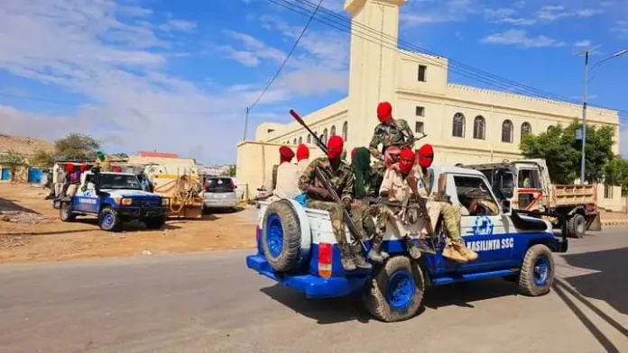 A battle between the forces of the Somaliland administration and those of the Khatumo administration took place yesterday afternoon