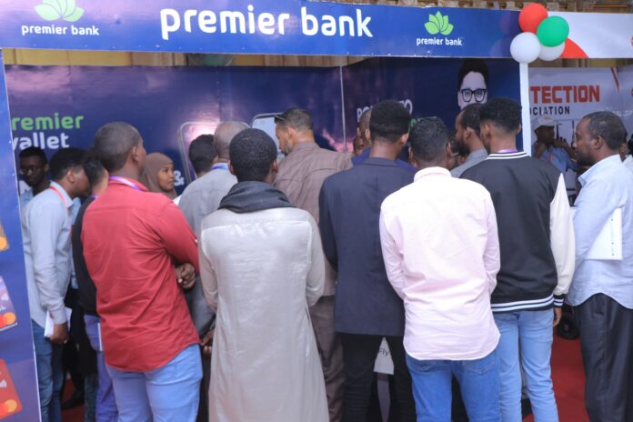 A cash crisis has gripped two major banks in Somalia's capital, Premier Bank and IBS Bank of Somalia, leaving customers unable to withdraw funds for three consecutive days.