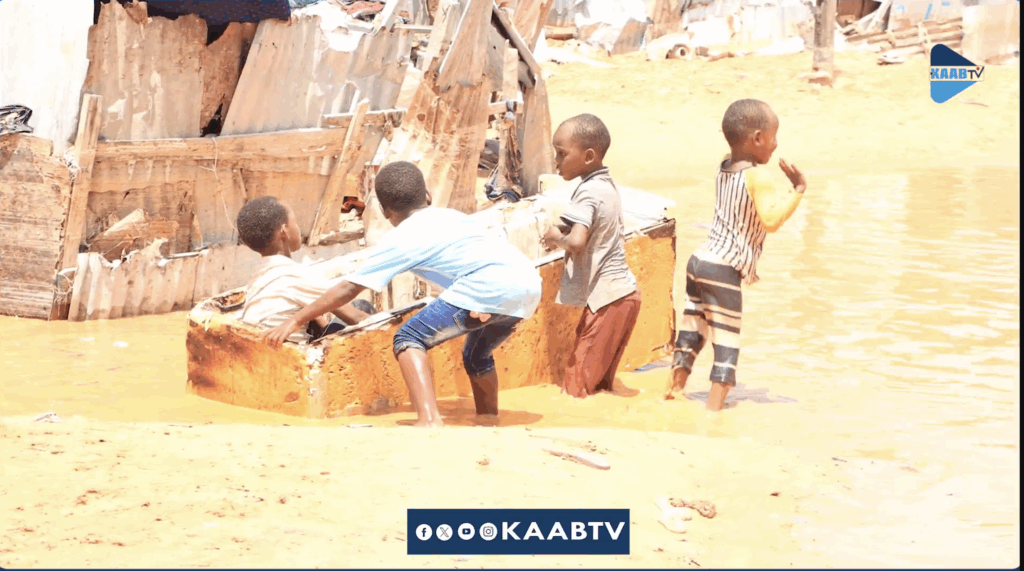 Flash flooding in Mogadishu on May 9, 2025. | PHOTO/Kaab TV.