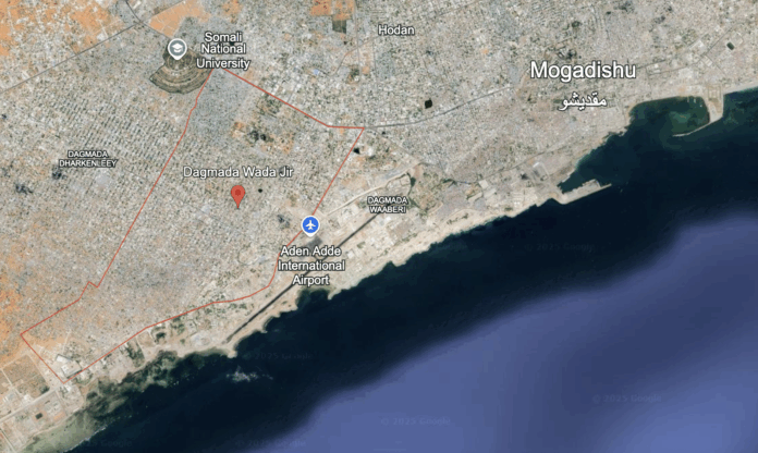 Heavy gunfight erupts in Wadajir neighborhood, Mogadishu — near Aden Adde International Airport — between local clan militia backed by military forces and armed police.