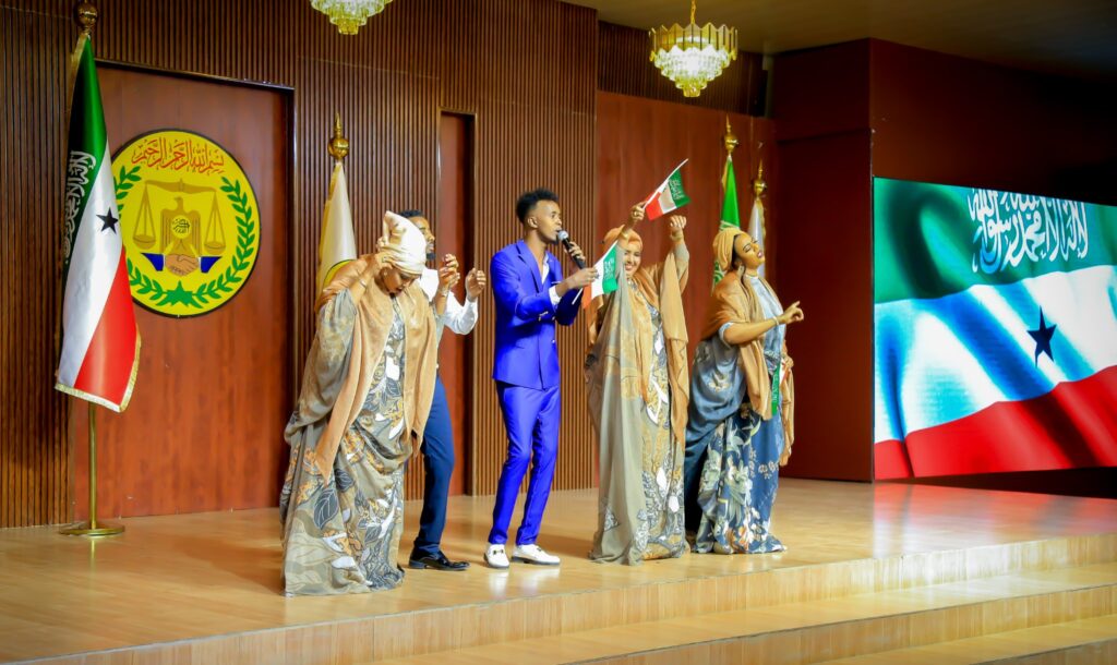 A group of singers perform at Hargeisa Presidential Palace.