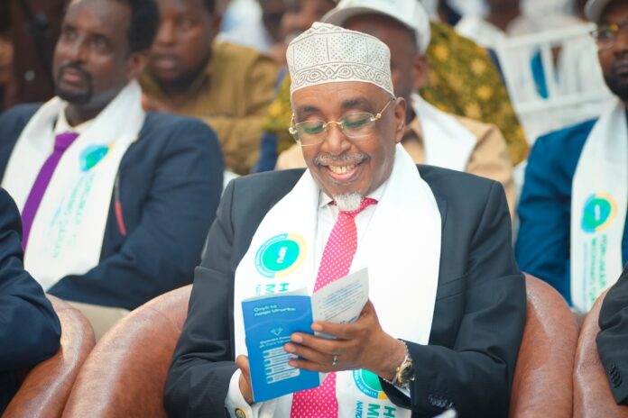 Sharif Hassan Sheikh Aden on Tuesday announced the launch of a new political party in Mogadishu, just days after he and three other opposition figures struck a deal with President Hassan Sheikh Mohamud.