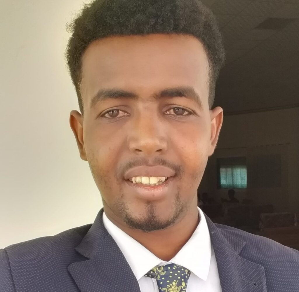 The police in Hargeisa have arrested Mohamed Andar, a journalist working for online media outlets in the city.