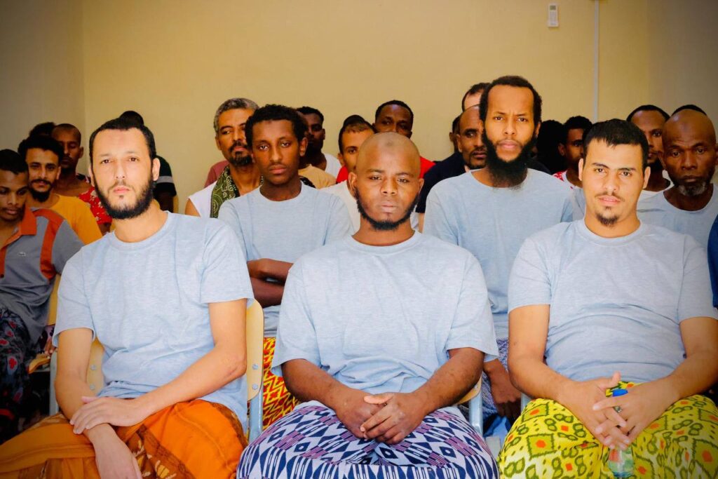 Puntland has presented foreign prisoners captured from the ISIS terrorist group during the Calmiskaad operation