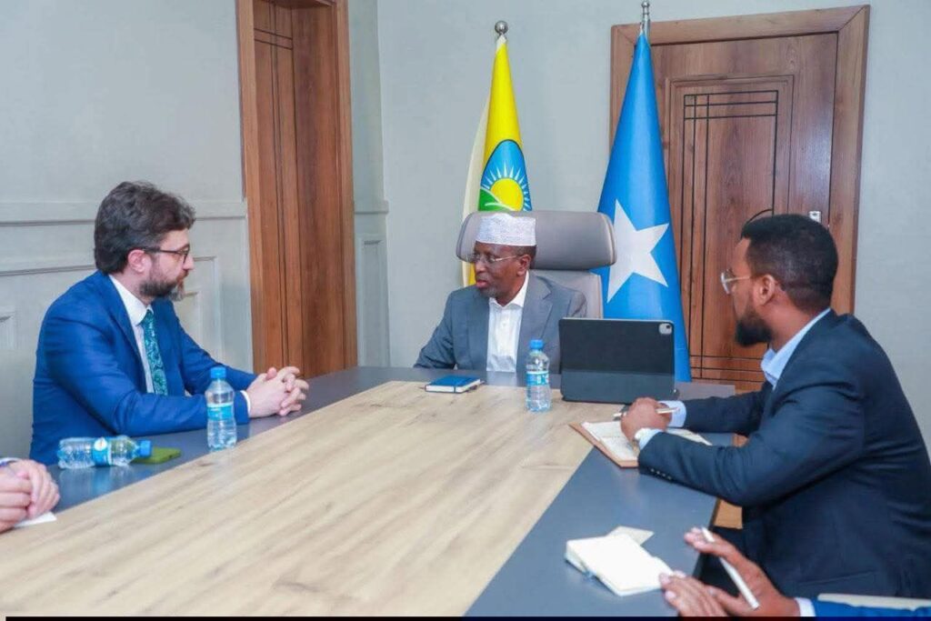 Strong exchanges were reported between Somalia’s opposition leadership and the Turkish Ambassador to Mogadishu, Alper Aktaş, who was today issued a warning urging Ankara to refrain from involvement in Somalia’s internal political affairs