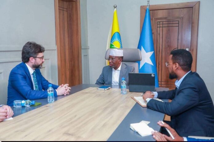 Strong exchanges were reported between Somalia’s opposition leadership and the Turkish Ambassador to Mogadishu, Alper Aktaş, who was today issued a warning urging Ankara to refrain from involvement in Somalia’s internal political affairs