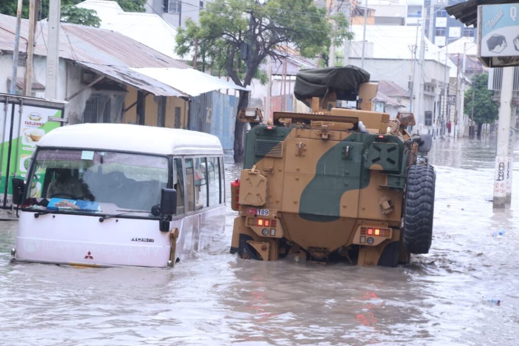 Heavy Flooding Paralyzes Parts of Mogadishu Following Days of Torrential Rain {PHOTOS}