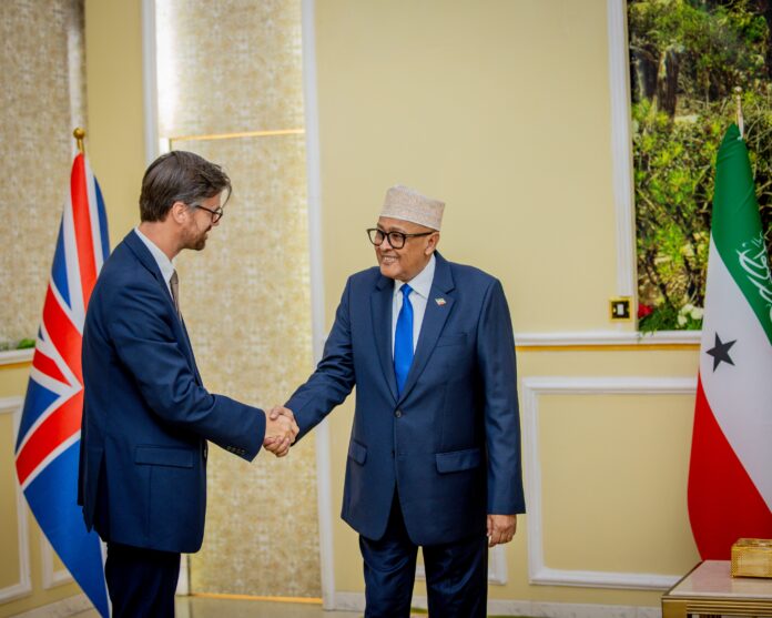 Somaliland President Abdirahman Mohamed Abdillahi (Cirro) told UK Ambassador Charles King on Tuesday that Somaliland’s pursuit of international recognition is “irreversible,”