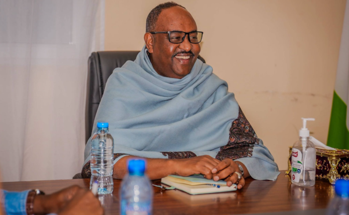 Deni Reviews Security and Development in Mudug Meeting