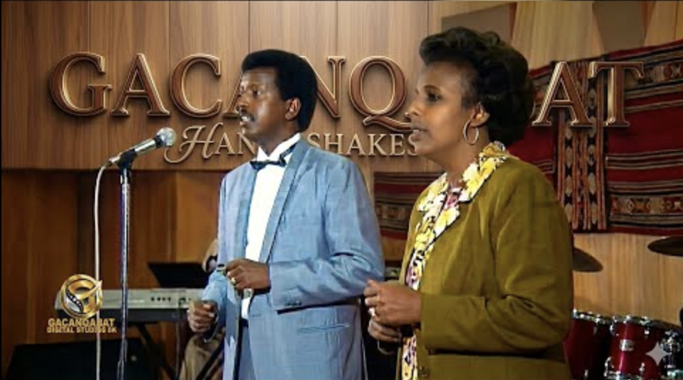 Ahmed Ali Egal and Khadro Dahir Ige performing. Ahmed Ali Egal and Khadro Dahir Ige performing.