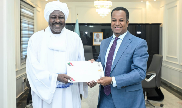 Somalia Foreign Minister Receives Sudanese Ambassador