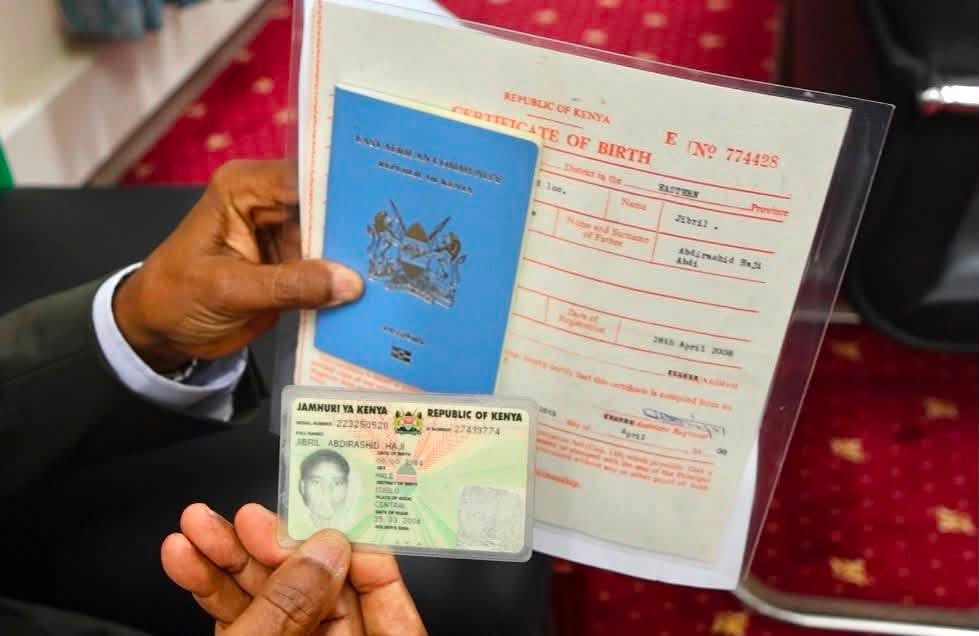 Somalia Deputy PM, Jibril Abdirashid returns Kenyan passport.