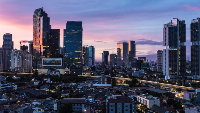 Jakarta Protests Turn Violent as Political Tensions Rise